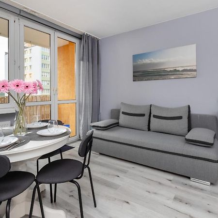 Family Apartment With Balcony In Gdynia By Noclegi Renters 외부 사진